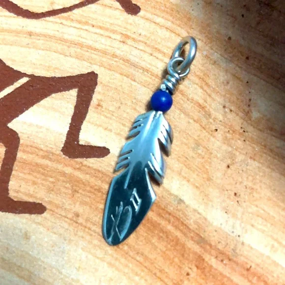 Navajo Feather Pendant - Picture 1 of 3